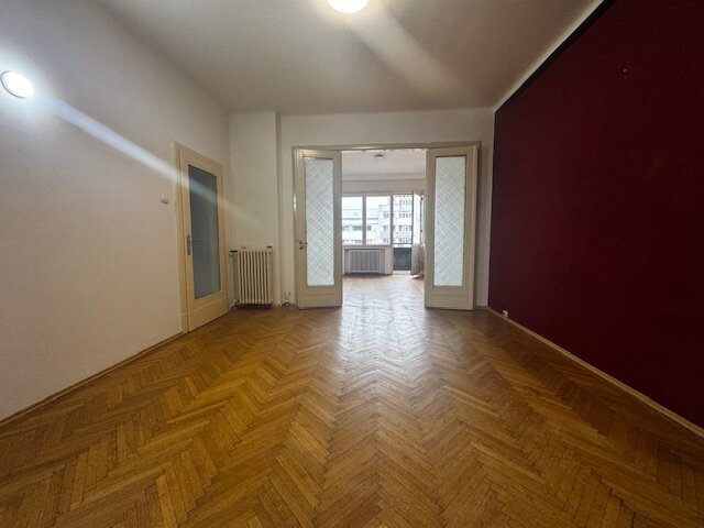 MagheruBirou de impact in centrul Bucurestiului langa Piata Romana.